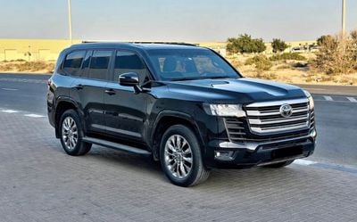 تويوتا لاند كروزر BLACK EDITION