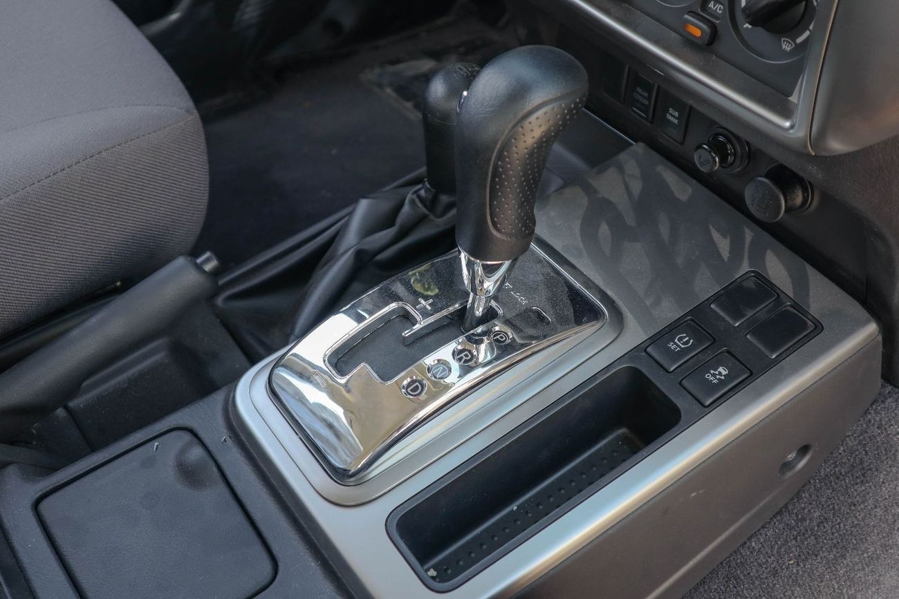 نيسان باترول سفاري nissan patrol safari 4.8L A/T 2023 model