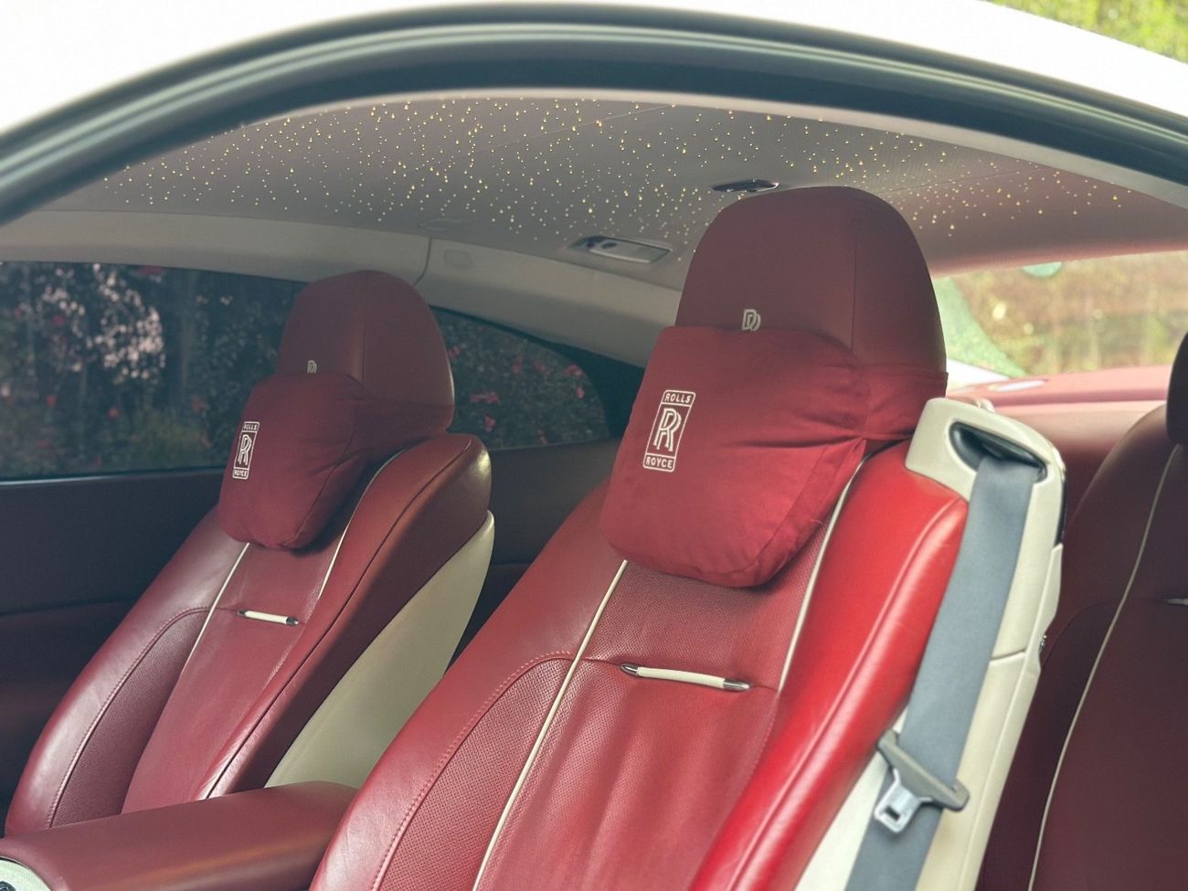 رولز رويس واريث 2015 Rolls Royce Wraith | GCC Specs | 6.6L V12 | 624 HP | 109K KM | Starlight Headliner | Excellent 