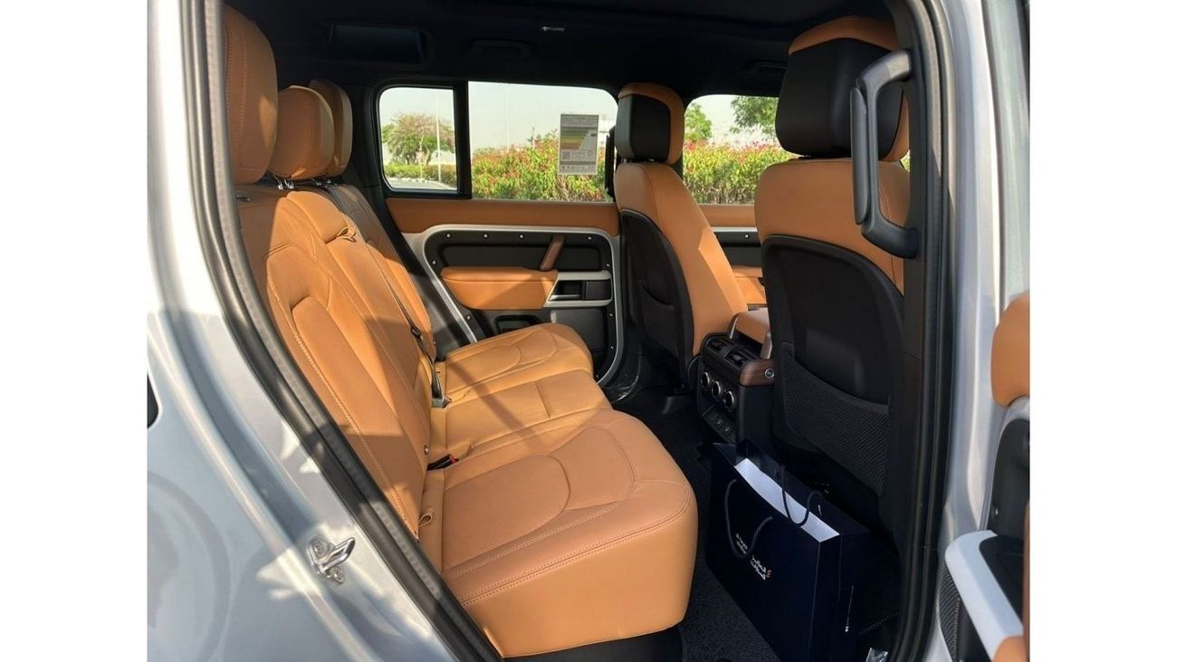 Land Rover Defender New! GCC Spec & With Warranty & Service