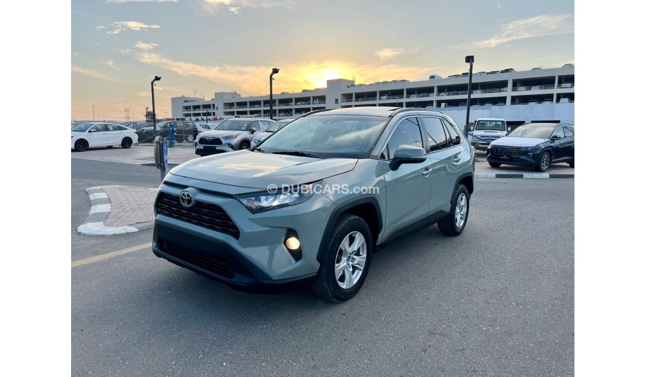 Toyota RAV4 Xle sunroof