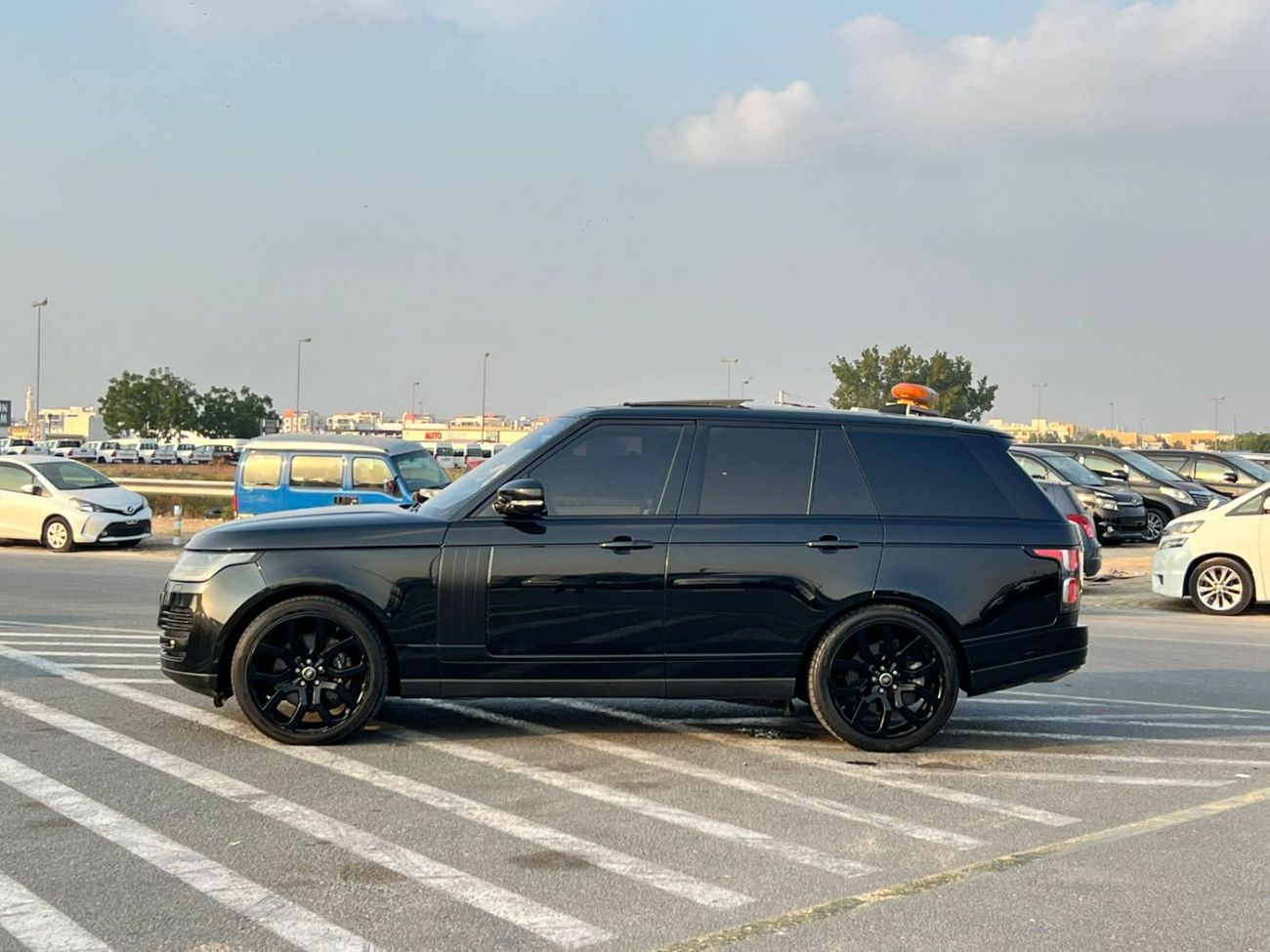 لاند روفر رينج روفر 2020 Land Rover - Range Rover Vogue HSE - 3.0L V6 Full Option Very Well Maintained -