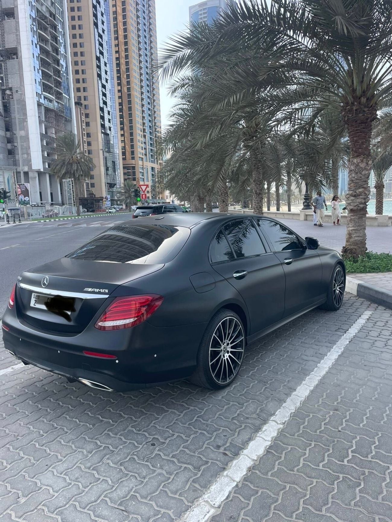 مرسيدس بنز E300