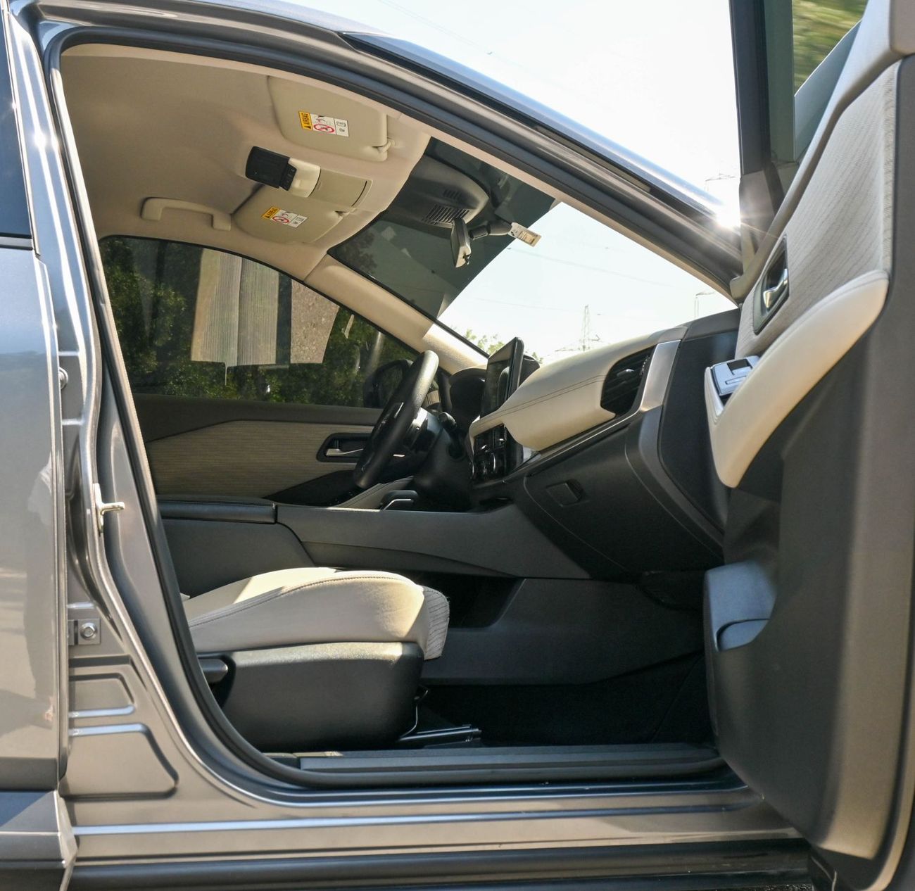 Nissan XTrail S 2.5L (169 HP) FWD (5 Seater) Nissan X-Trail 2.5L 2023 GCC, Original Paint  Accident-Free Excellent