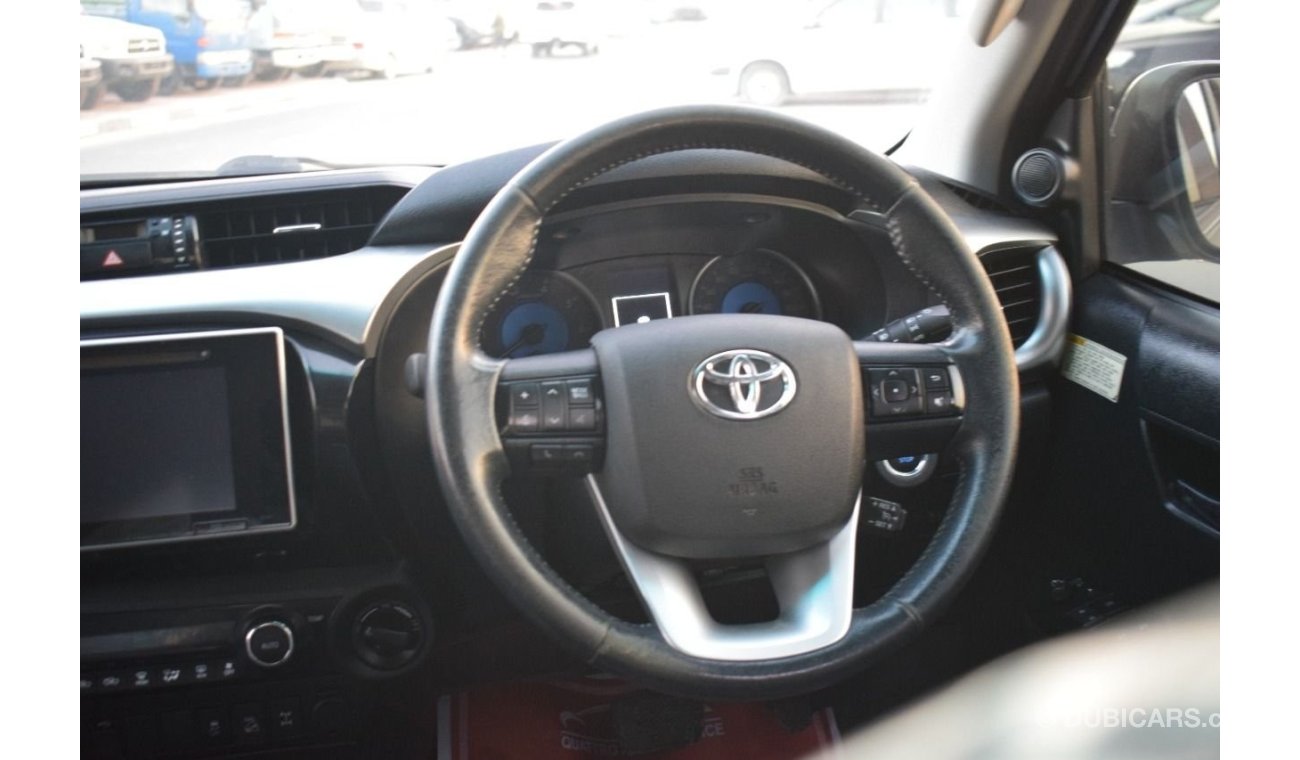 Toyota Hilux SR