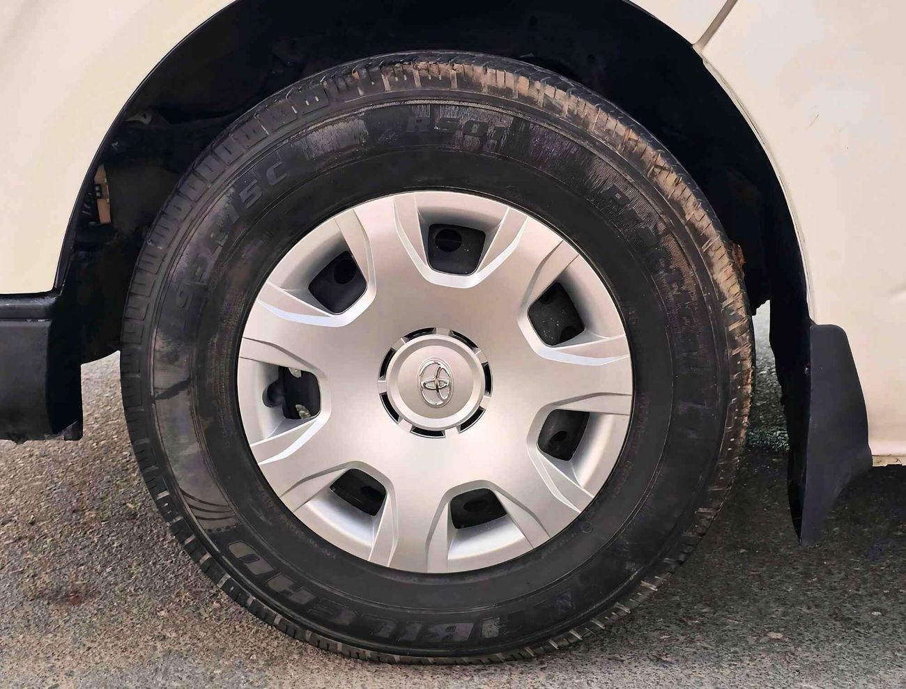 تويوتا هاياس PASSENGER/ PATROL/ MANUAL/ 15 SEATER/ EXPORT ONLY/ LOT# 105795