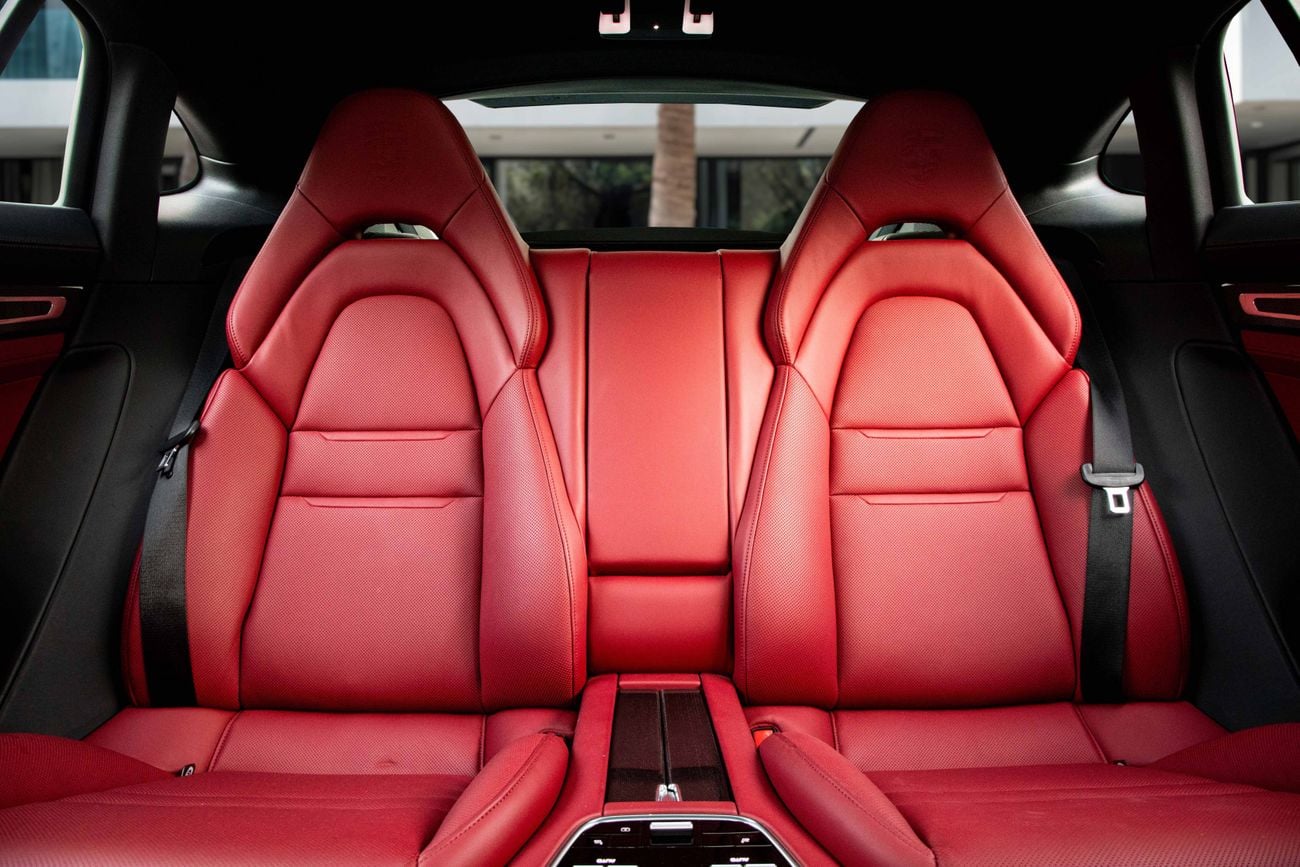 Porsche Panamera Platinum | 6,267 P.M | 0% Downpayment | Full Porsche History!