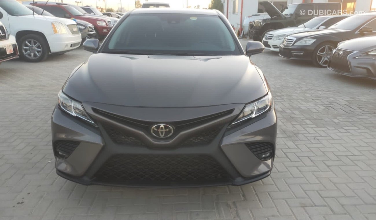 Toyota Camry تويوتا كامري2019 وارد بحالة ممتازة SE