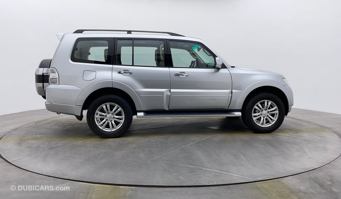 Mitsubishi Pajero GLS 3800