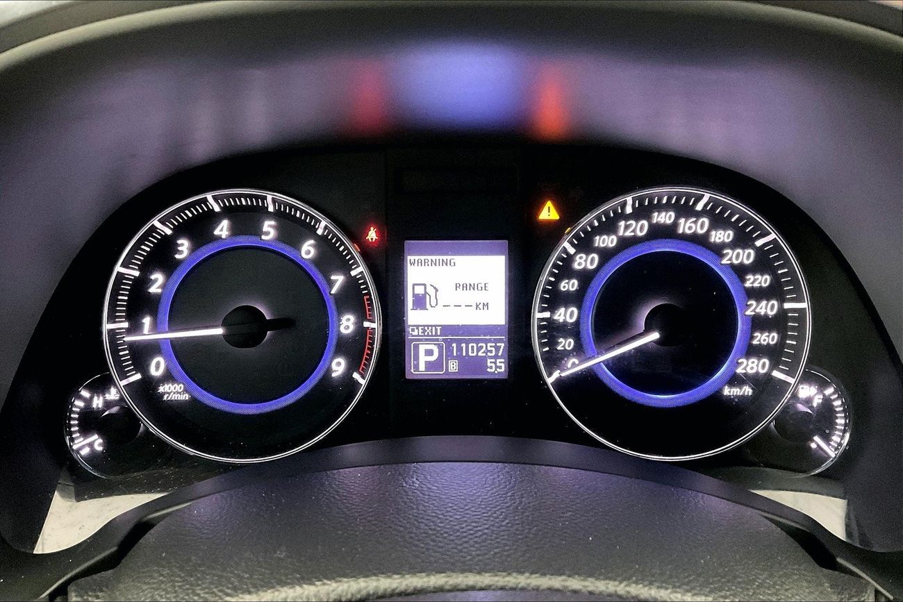 Infiniti QX70 Luxury / Luxe Sensory