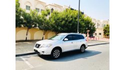 Nissan Pathfinder Model 2014 GCC Specs 3.5 V6 less km