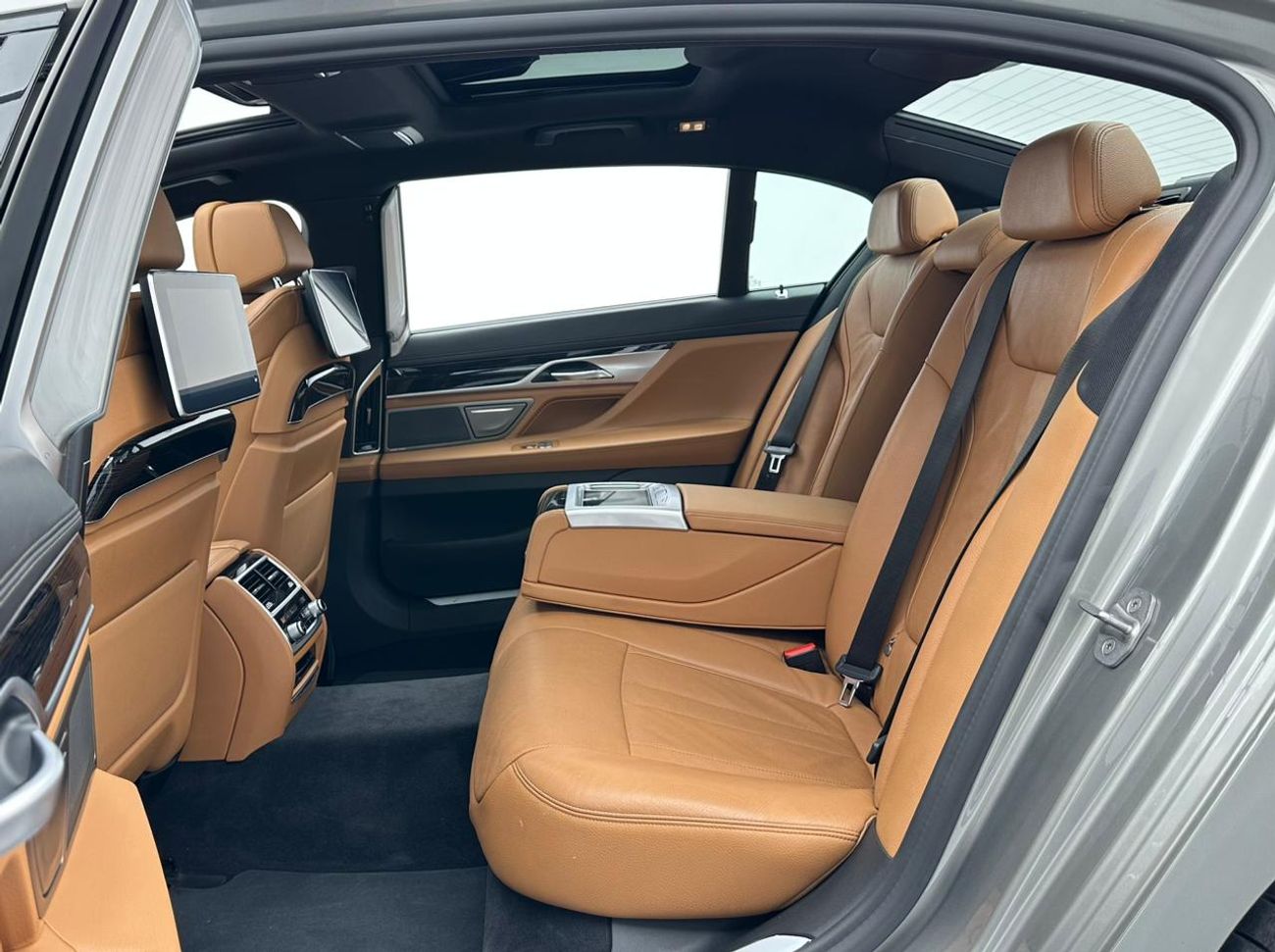 BMW 730Li M Sport 3.0L 2021 BMW 730Li M-Sport M-Kit, 1 Year Warranty Unlimited, BMW Full Service History, GCC