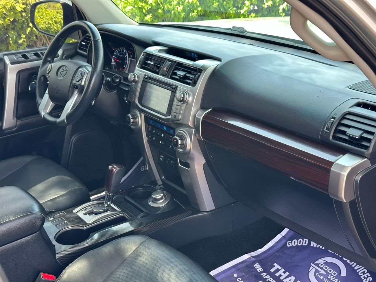 تويوتا Runner4 TOYOTA 4RUNNER LIMITED | FULL OPTION | 7 SEATS & 4X4 | UAE PASS