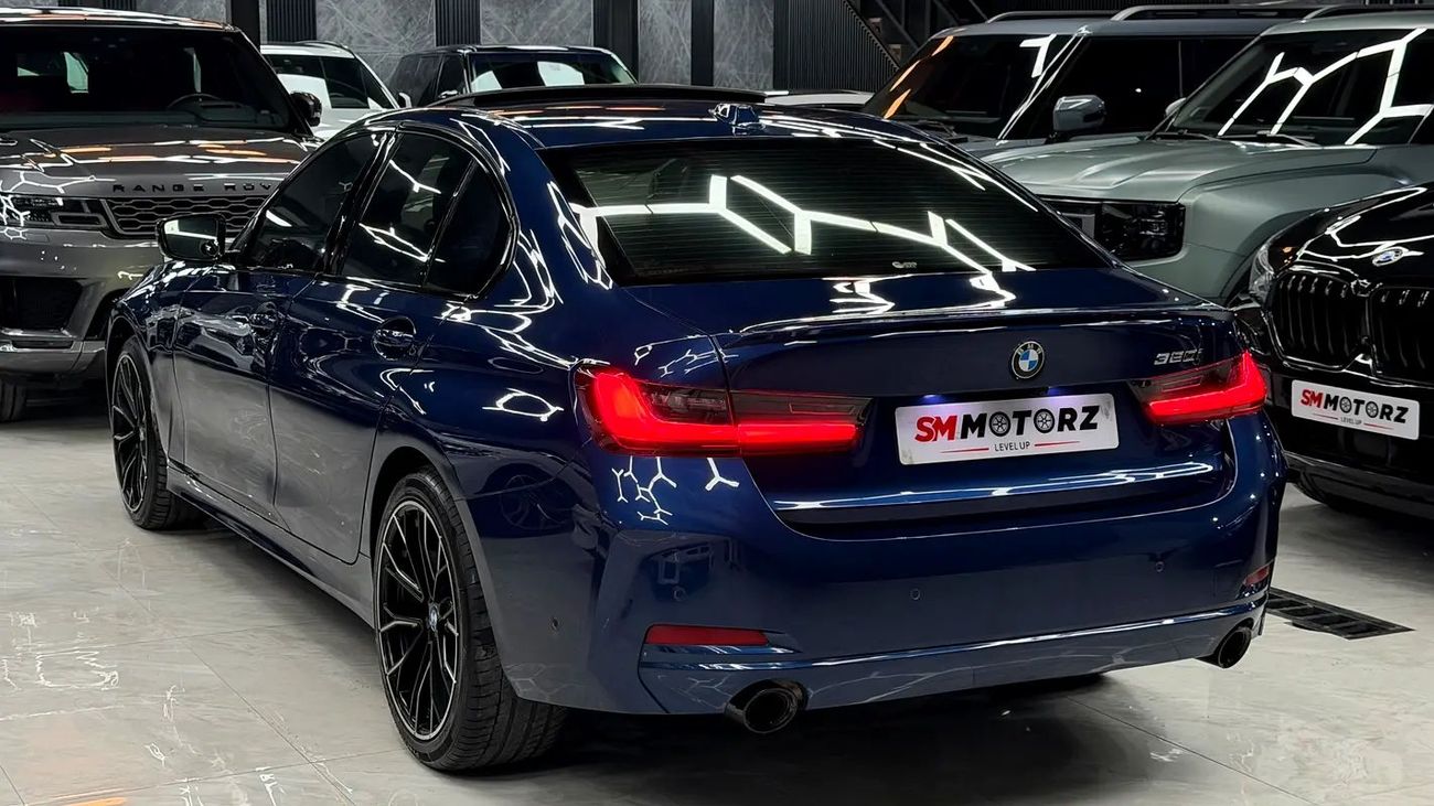 BMW 330i LUXURY LINE