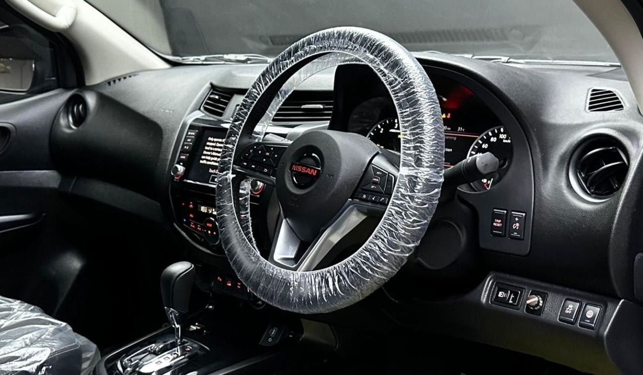 نيسان نافارا Diesel 2.3 Liter Right Hand Drive Automatic Full Option