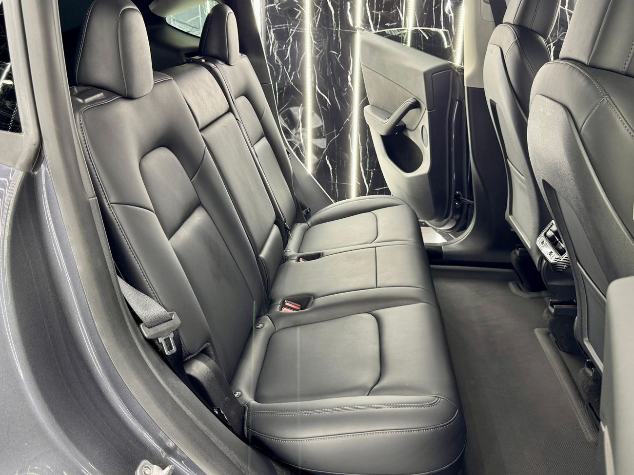 Tesla Model Y Long Range (AWD) 2022 Tesla Model Y, 2026 Tesla Warranty, Low Kms, Excellent Condition, GCC