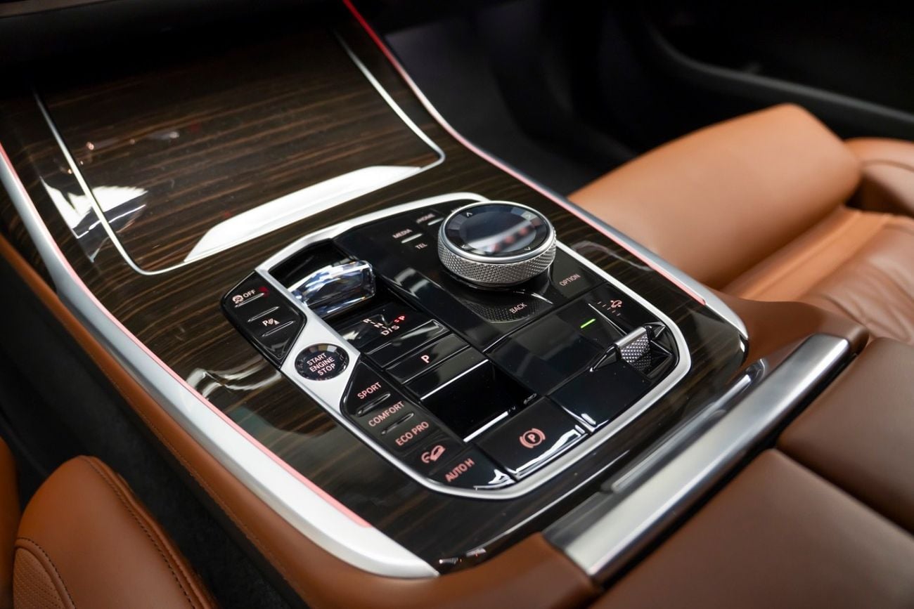 بي أم دبليو X7 M60i XDRIVE | 2024 | GCC Specs | Agency Warranty & Service