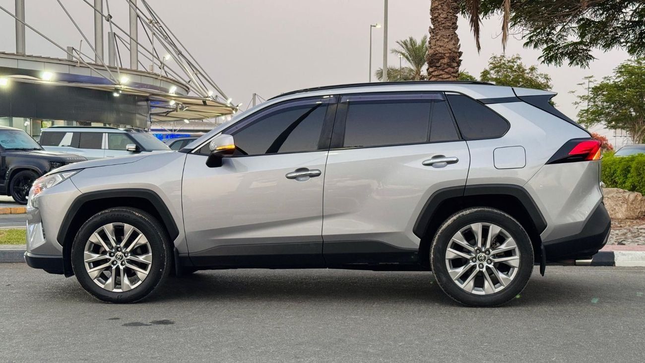 Toyota RAV4 PREMIUM CONDTION | 2000CC PETROL ENGINE | RHD | 2021 | SUNROOF | ELECTRIC & MEMORY SEAT