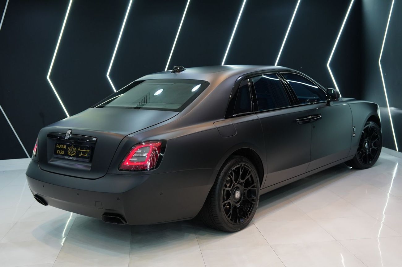 Rolls Royce Ghost Standard VIP Rear Seats w/ Entertainment Screens, Bespoke Audio, Very Low KM, Dealer Warranty!!