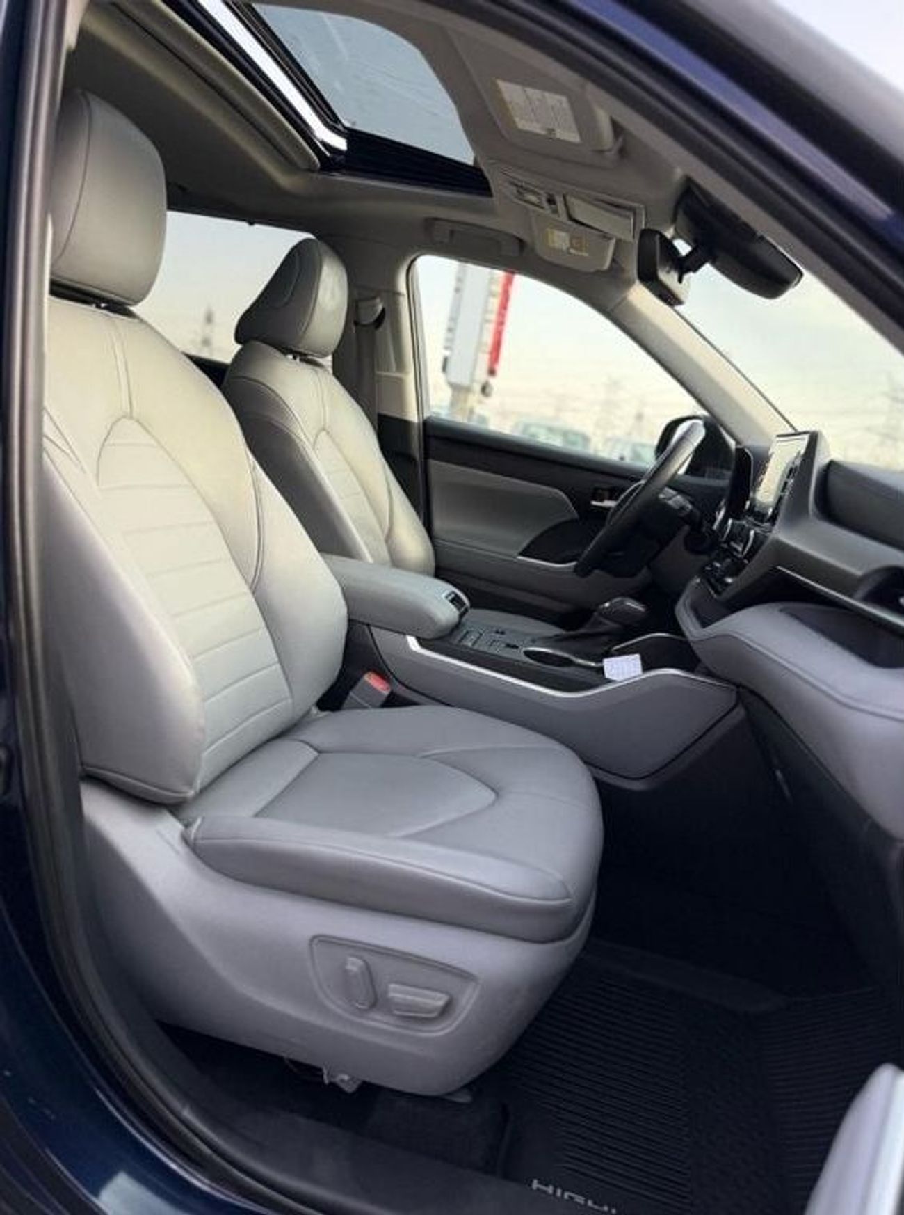 تويوتا هايلاندر Hybrid XLE leather, sunroof