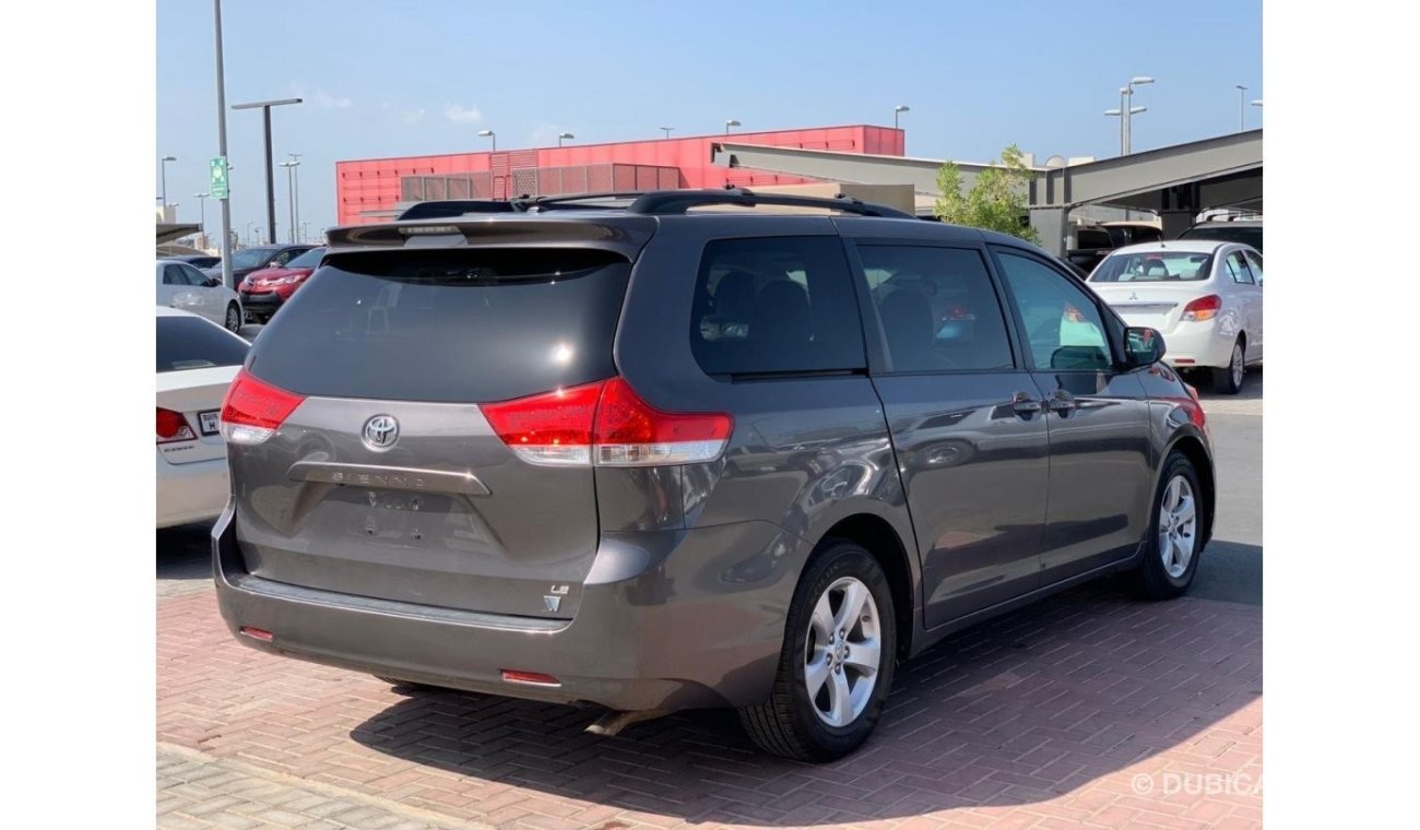 Toyota Sienna LE 2012 American Specs Ref#631