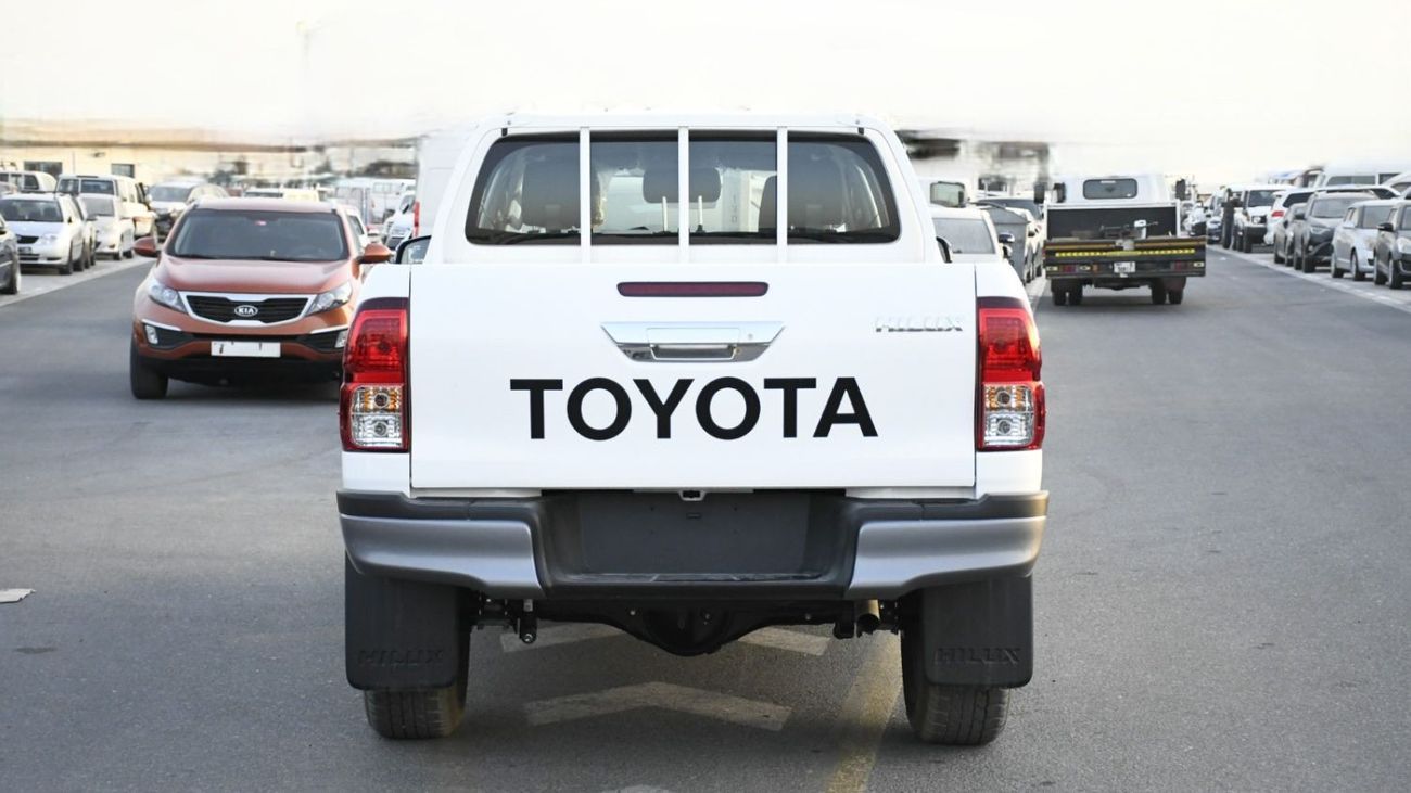 تويوتا هيلوكس GLX 2 Limited 2.4L Diesel Automatic 2024YM