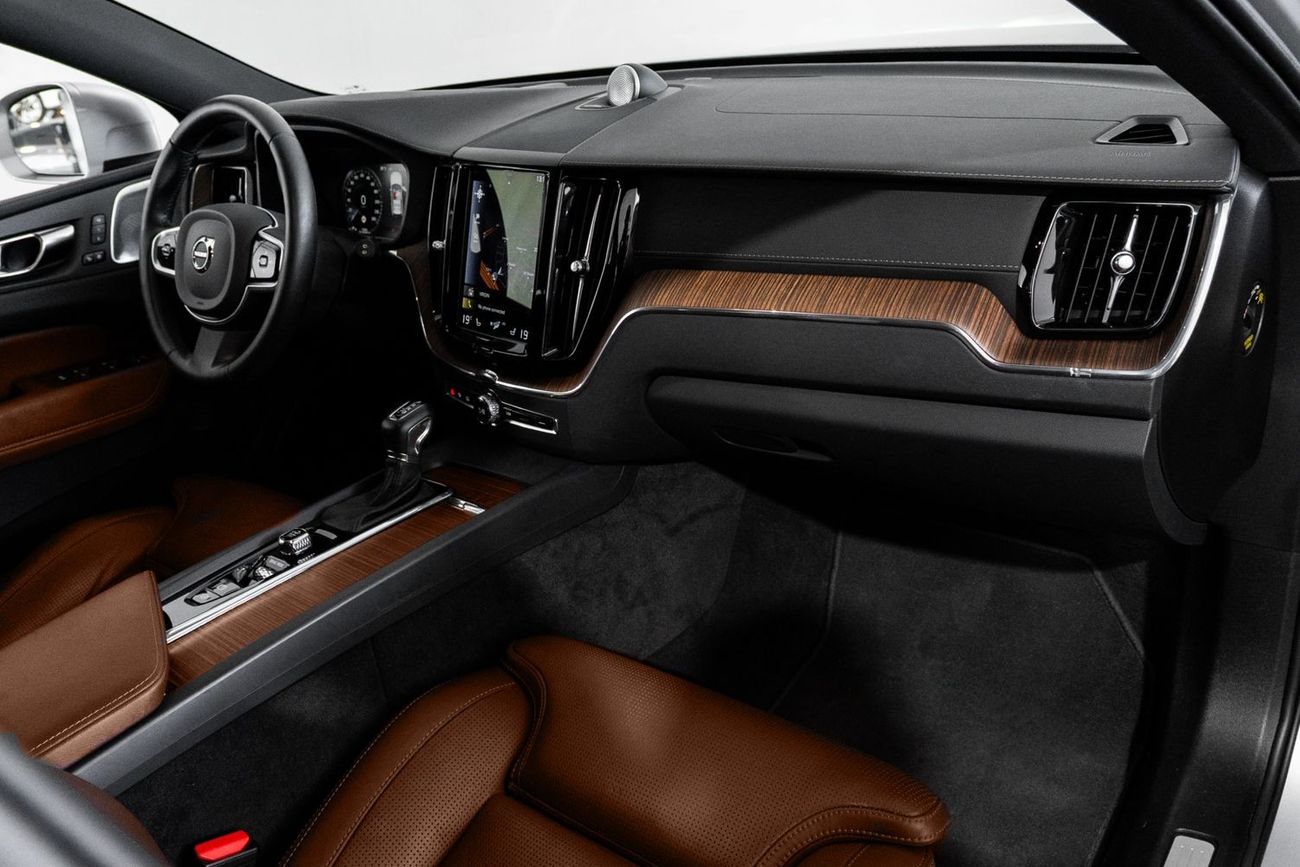 فولفو XC 60 T5 Inscription 2.0L