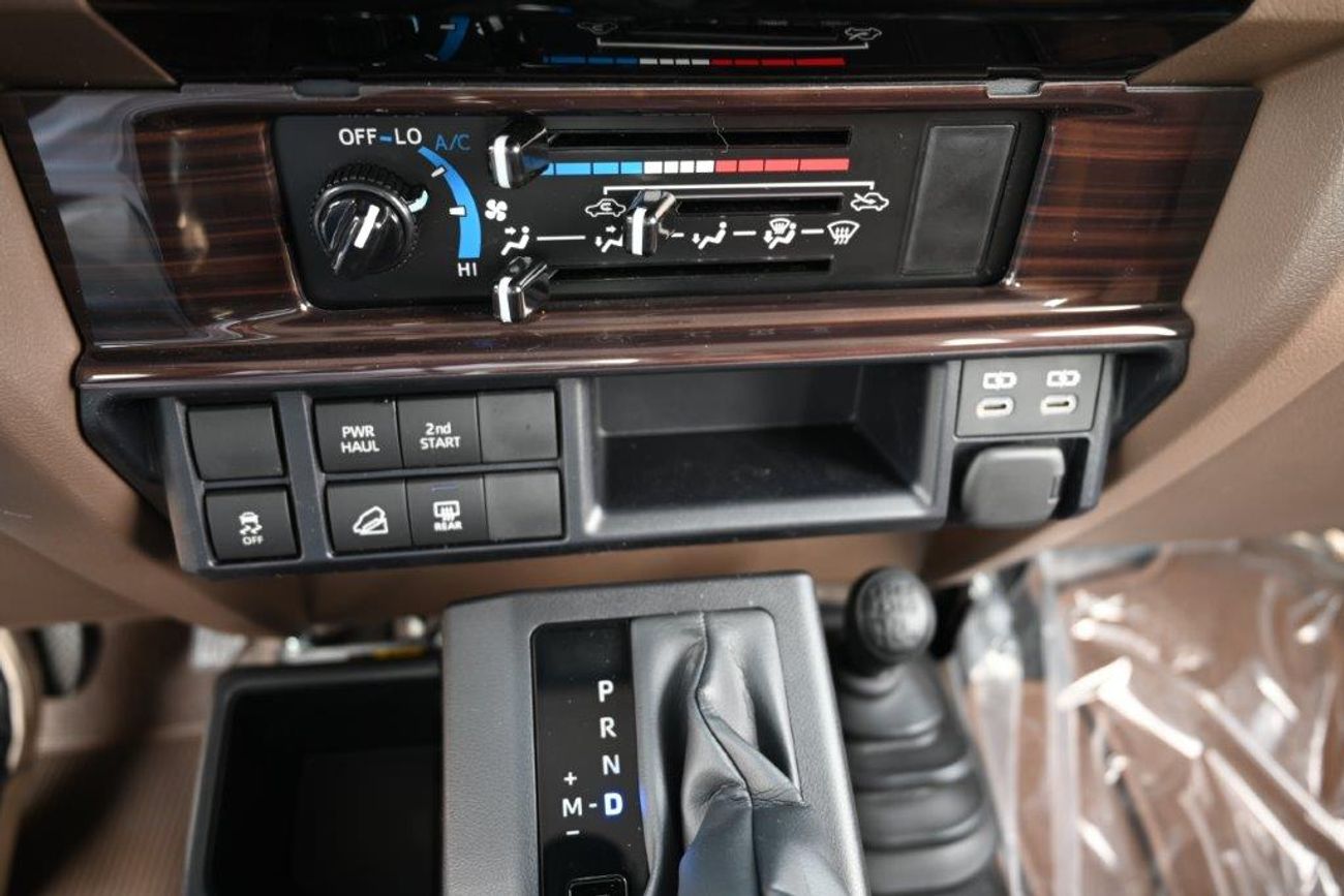 Toyota Land Cruiser 70 71  LX-Z 2.8L  4WD AUTOMATIC