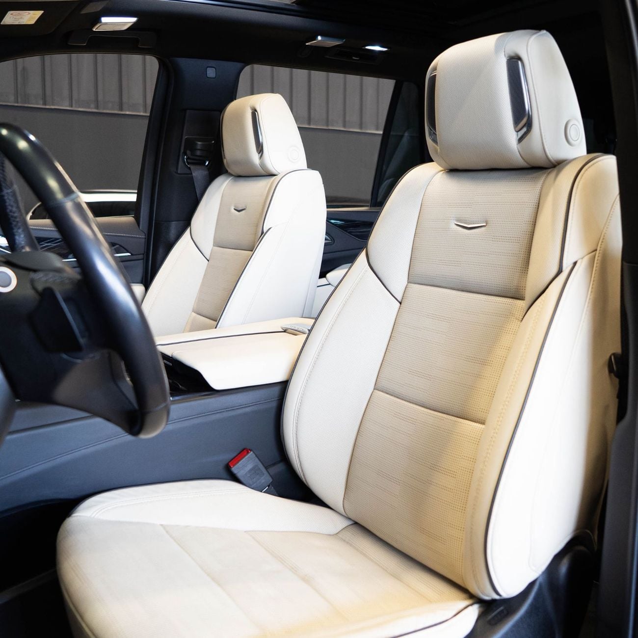 Cadillac Escalade Premium Luxury Platinum 6.2L AWD AED 4,024 P.M • 0% Downpayment • Cadillac Escalade Premium Luxury P