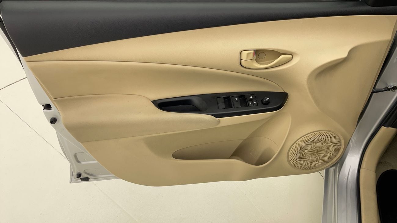 تويوتا يارس SE 1.5 | بدون دفعة مقدمة | اختبار القيادة في المنزل