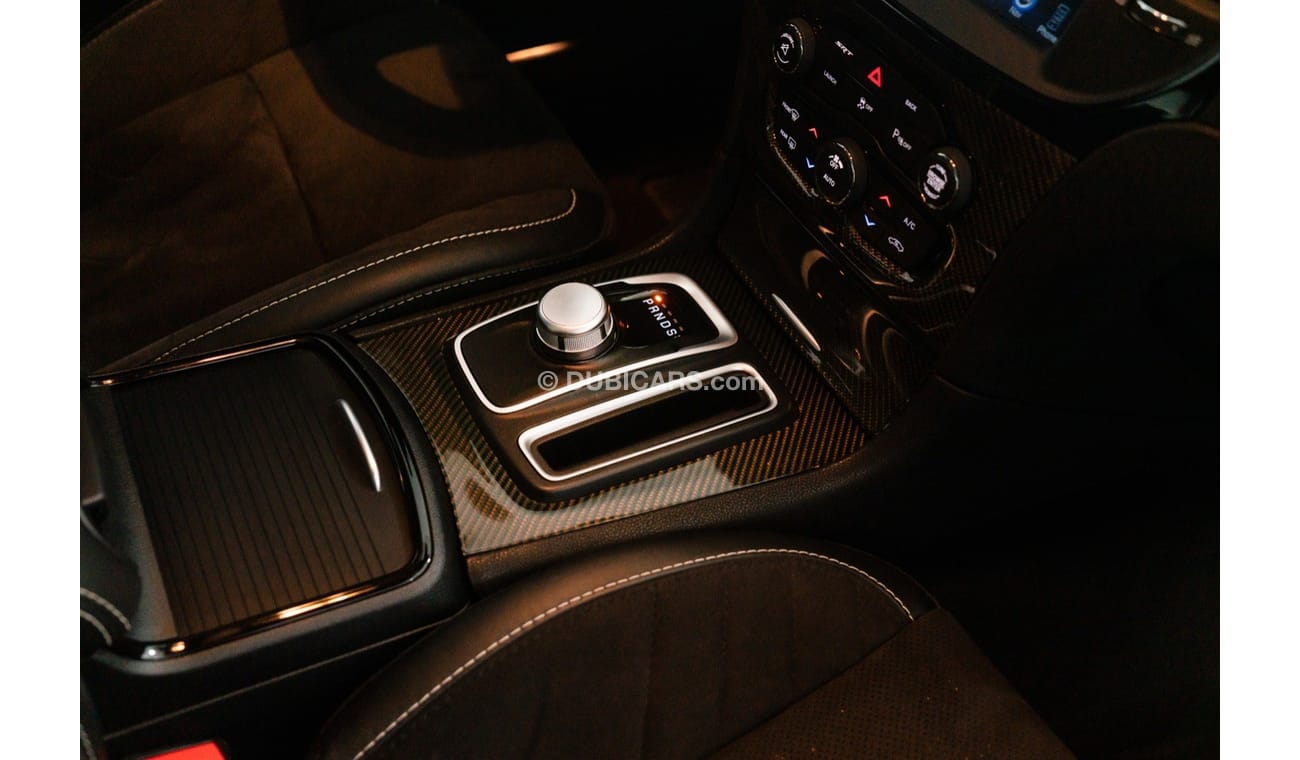 كرايسلر 300C Std 2016 Chrysler 300C SRT 6.4L V8 / Full Chrysler Service History & Extended Warranty (2017 First R