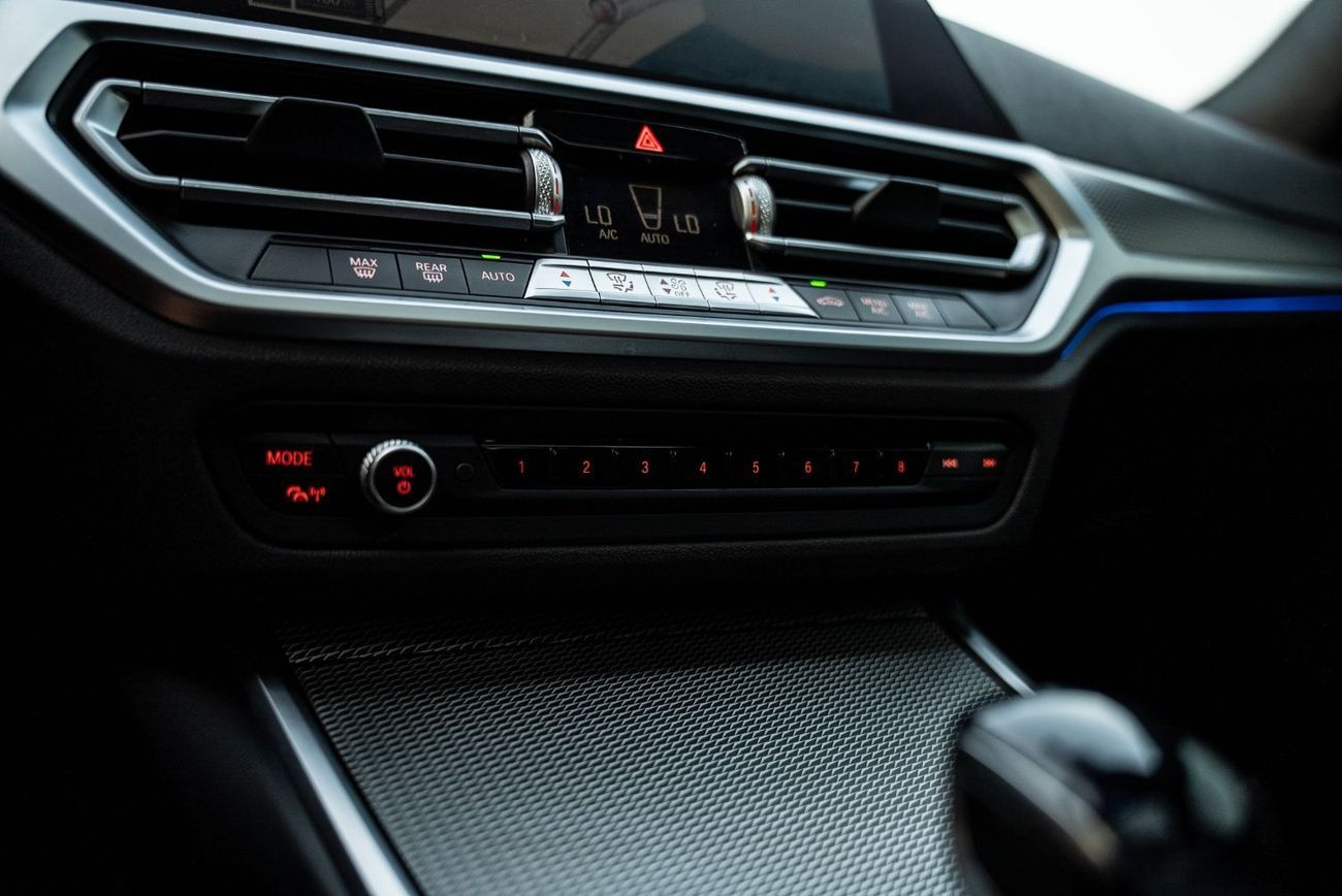 BMW 330i M Sport 2.0L (255 HP) M-Kit 2021 GCC Full Service History 2.0L Twin Power Turbo