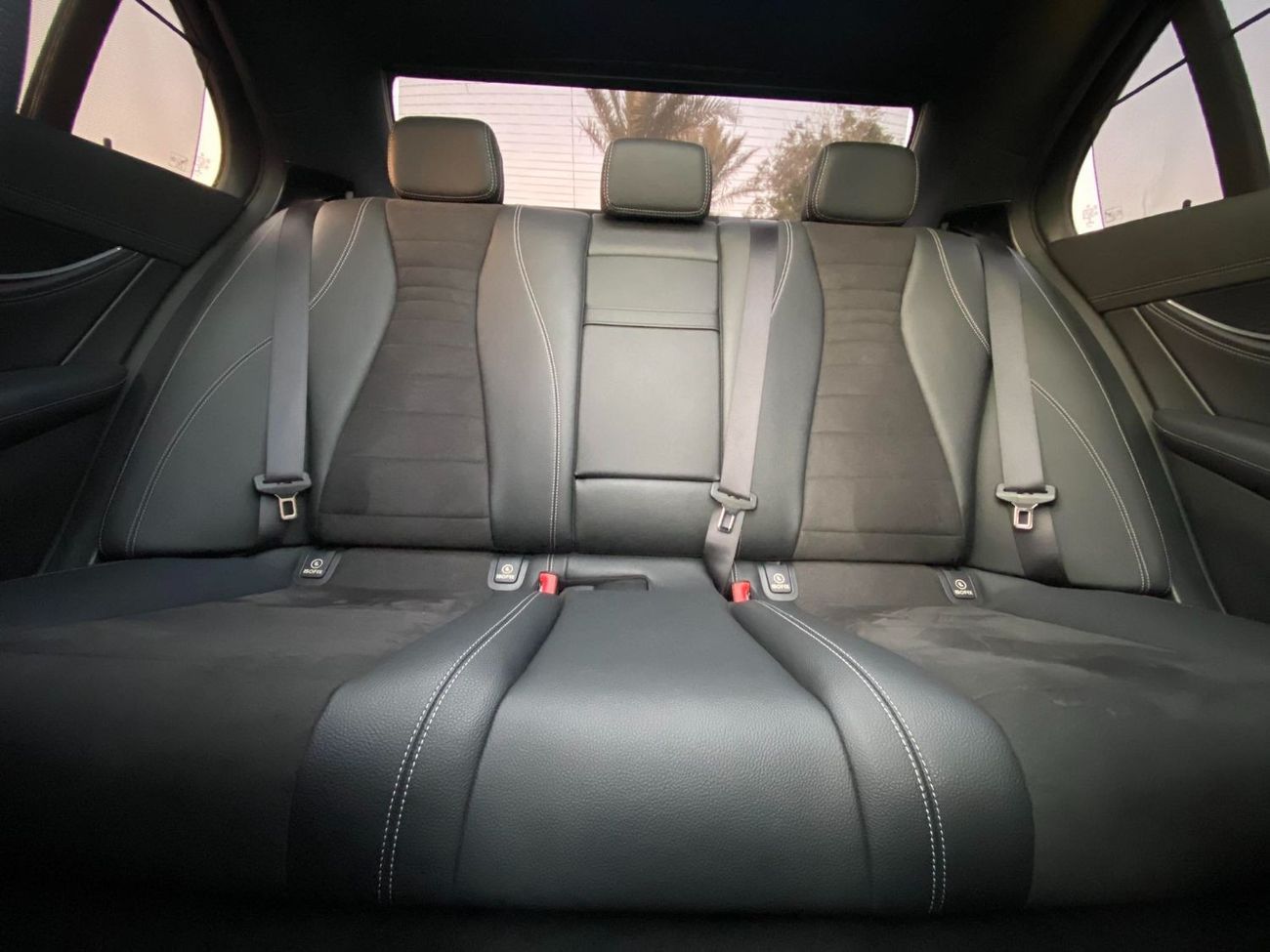 Mercedes-Benz E300 Premium GCC SPEC UNDER WARRANTY AND SERVICE