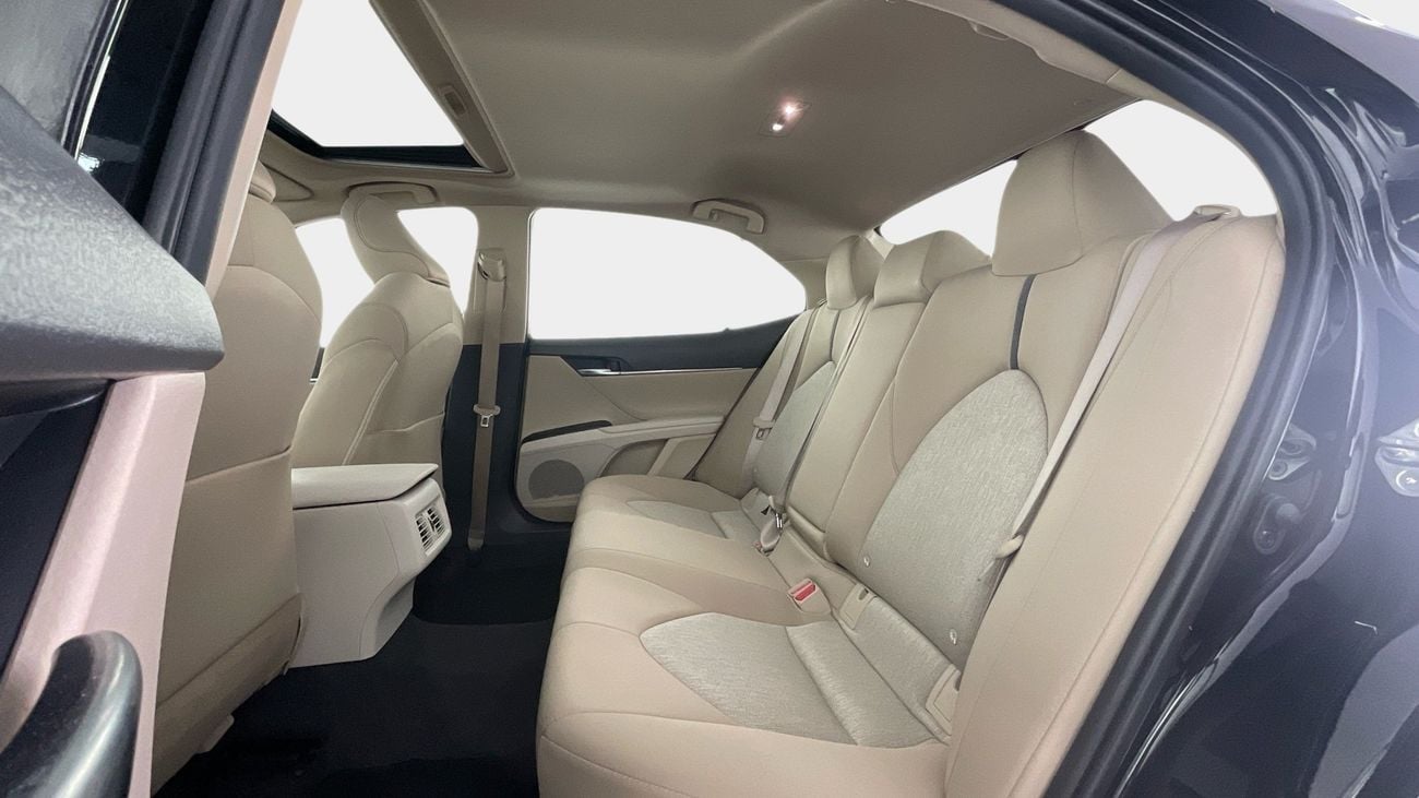 Toyota Camry SE 2.5L (181 HP) SE | Guaranteed Warranty | 0 Down Payment