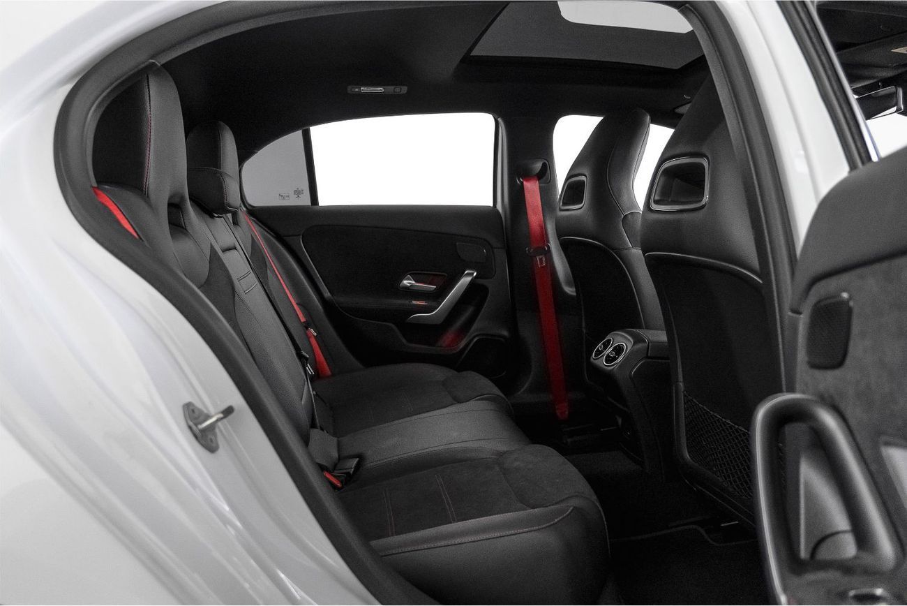 مرسيدس بنز A 35 AMG 4MATIC Hatchback