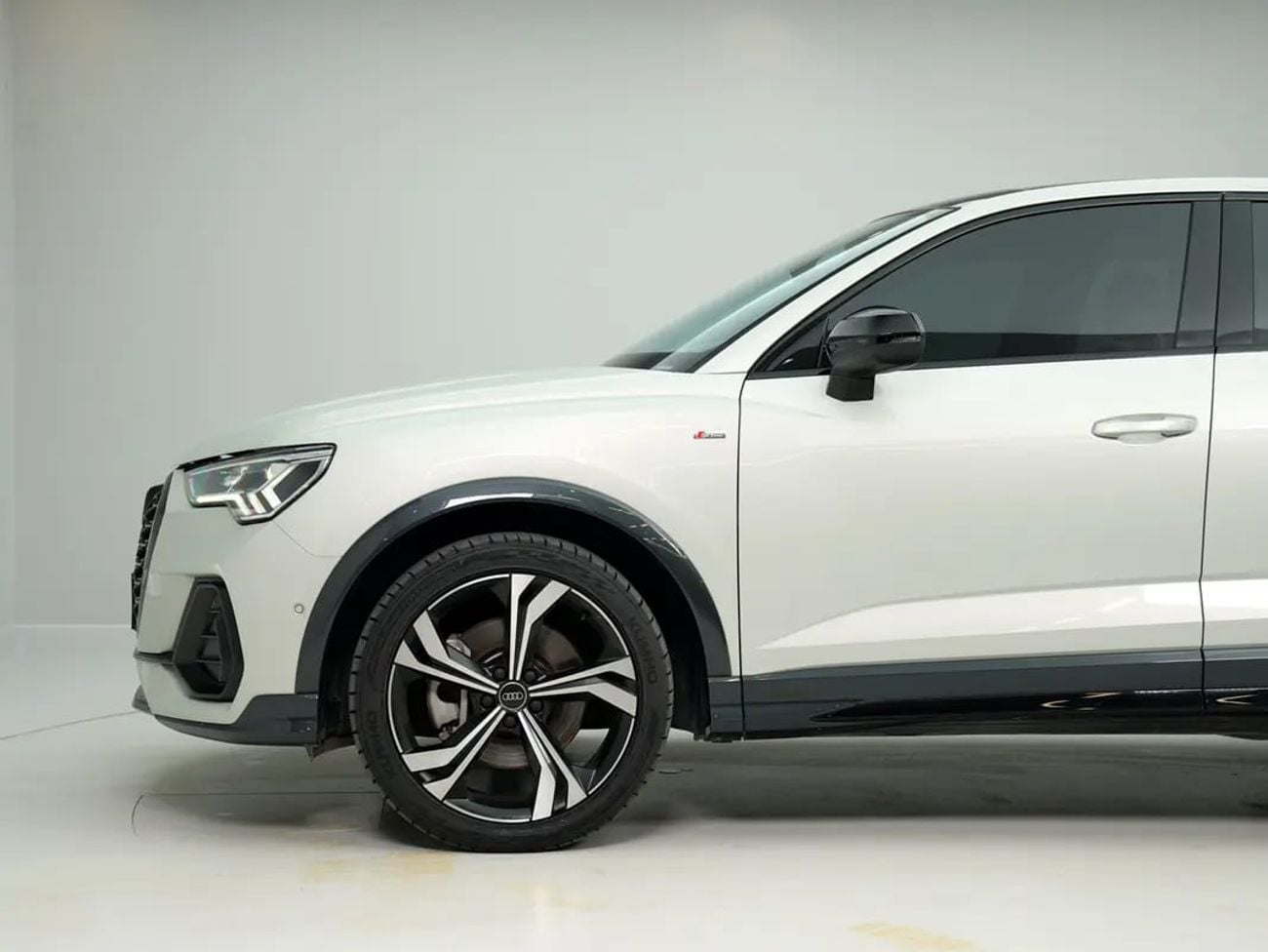 Audi Q3 40 TFSI S-LINE SPORTBACK GCC specs S line Quattro