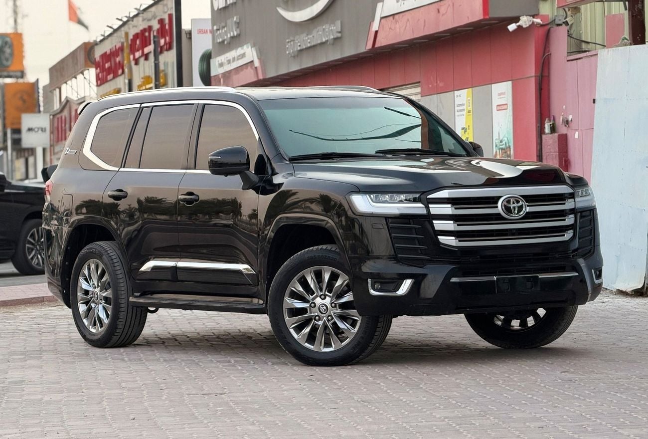Toyota Land Cruiser GXR 2018 Model Facelift to 2025 Shape Exterior and Interior Both