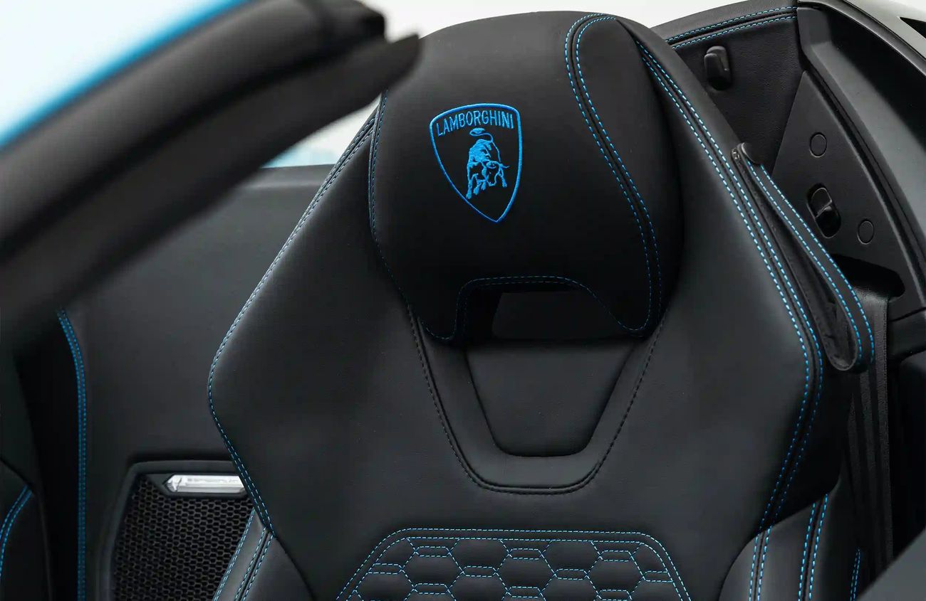 لامبورغيني هوراكان ايفو سبايدر 5.2L V10 Naturally Aspirated Engine