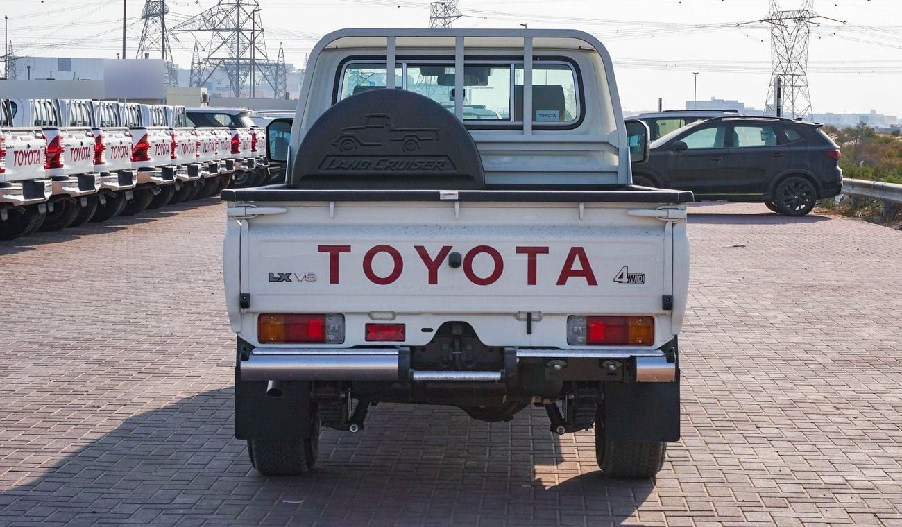 Toyota Land Cruiser Pick Up LX 4.0L V6 A/T
