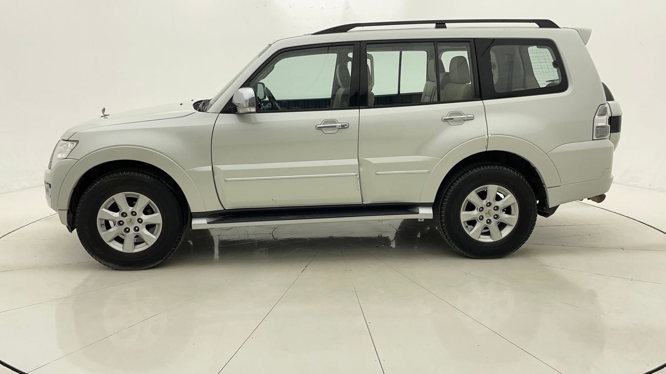 Mitsubishi Pajero GLS MIDLINE 3 | Zero Down Payment | Home Test Drive