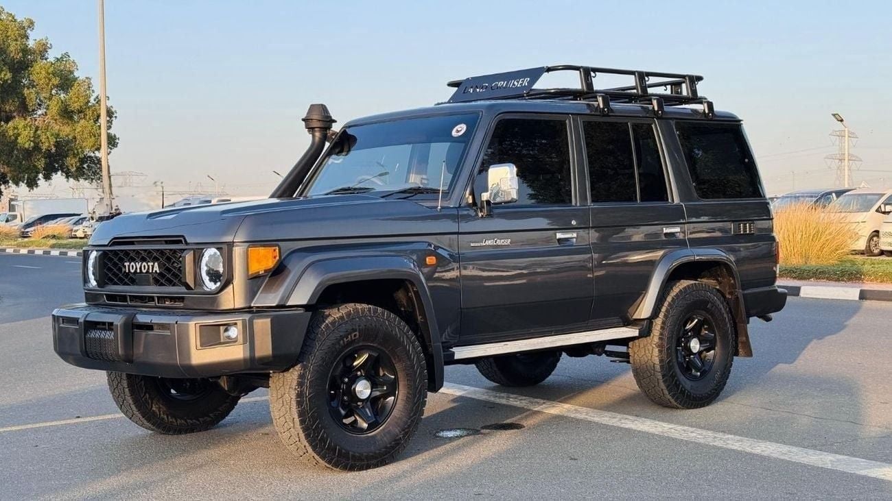 Toyota Land Cruiser 70 FACELIFTED TO 2024 | 4.5L DIESEL ENGINE | MANUAL TRANSMISSION |
