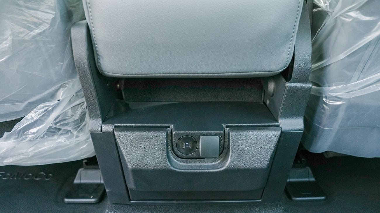 Ford F 250 Ford Super Duty DC F 250 petrol  AT  6.8L V8 2024 model