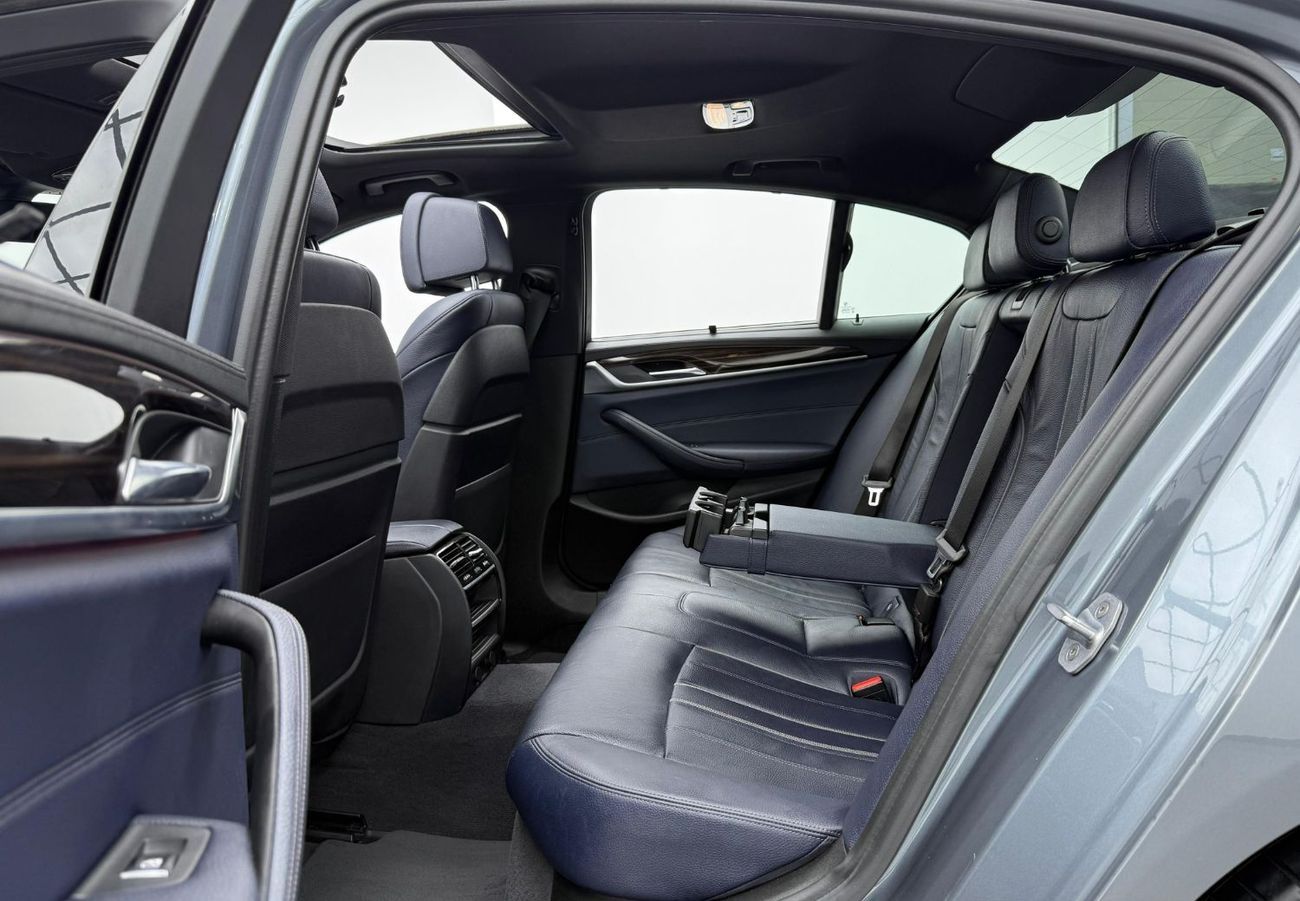 بي أم دبليو 530i Luxury M Sport Package 2.0L 2017 BWM 530i Luxury Line, Full BMW Service History, Very Low Km, Excell