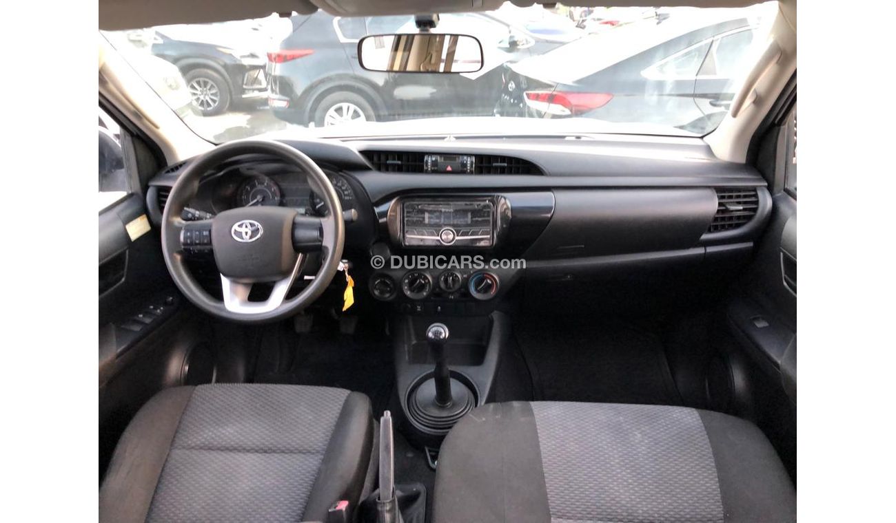 Toyota Hilux 2.4L Diesel / M/T / Fabric Seats / Good Condition (CODE # 6259)