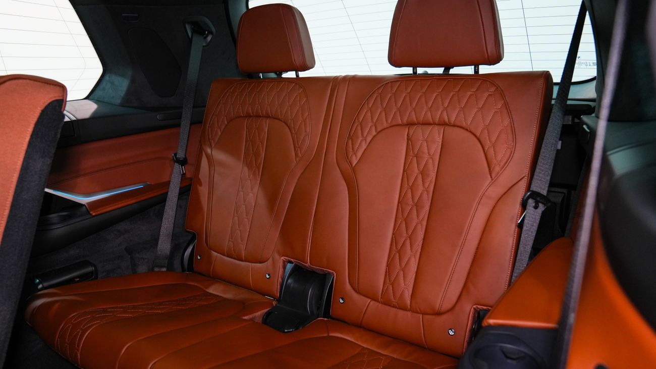 بي أم دبليو X7 M60 I