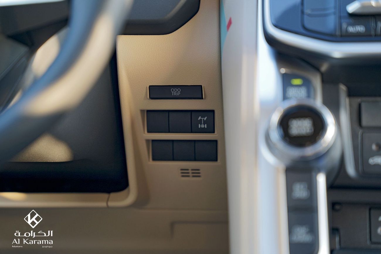 تويوتا لاند كروزر تويوتا لاند كروزر GXR سعة 3.5 لتر | خليجي | LC300 | سيارة دفع رباعي بشاحن توربيني مزدوج و7 مقاعد