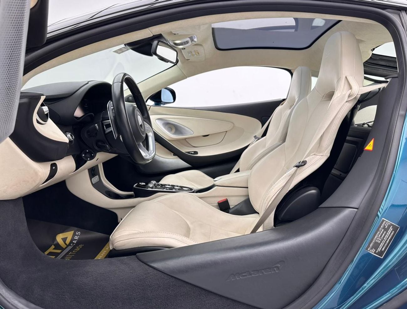 McLaren GT 2023 McLaren GT, 02/2027 McLaren Warranty + Service Contract, McLaren Full Service History, GCC