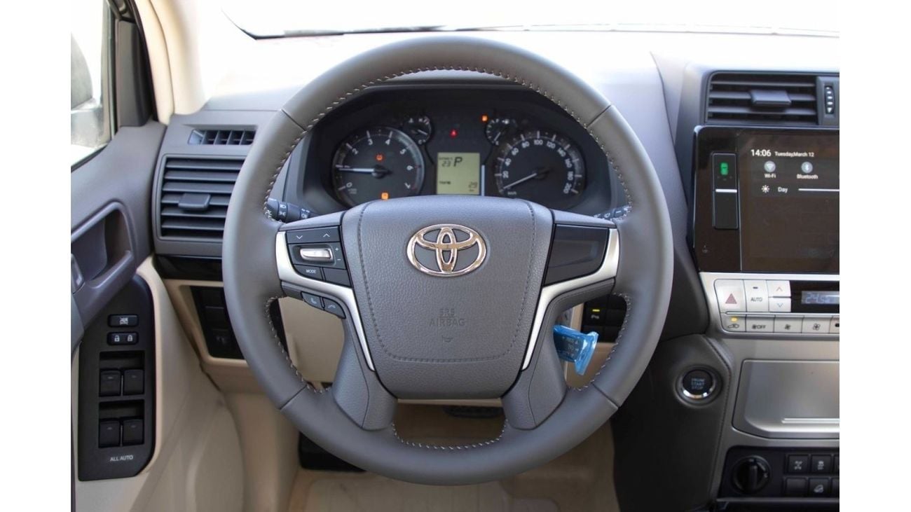 تويوتا برادو تويوتا برادو 4.0 TXL S.Dr 2023 - أسود اتيتيود من الداخل بيج | تصدير فقط