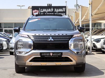 Mitsubishi Outlander PREMIUM ACCIDENTS FREE - GCC - P LINE - FULL OPTION - ORIGINAL PAINT - PERFECT CONDITION INSIDE OUT