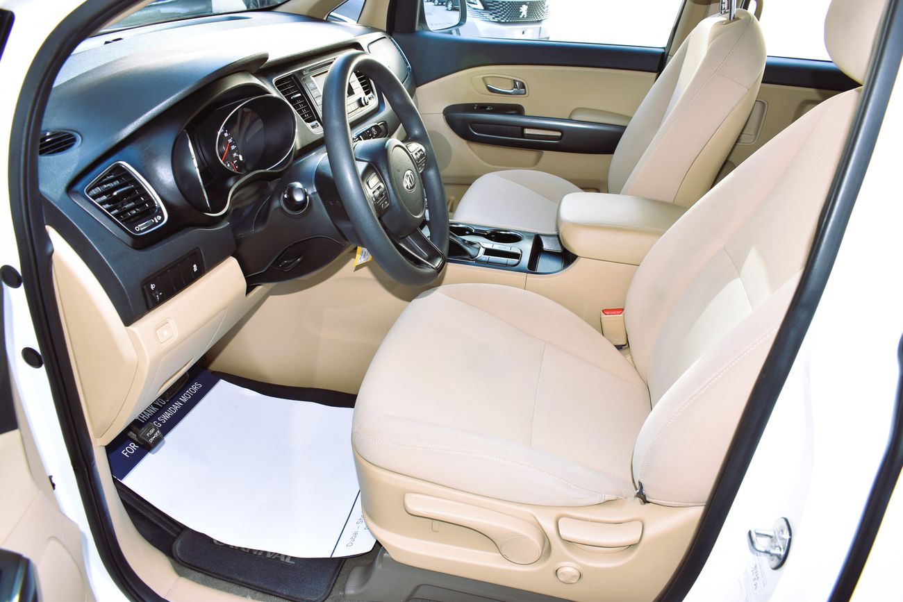 كيا كارنيفال AED 1359 PM | GRAND 3.3L LX V6 GCC DEALER WARRANTY